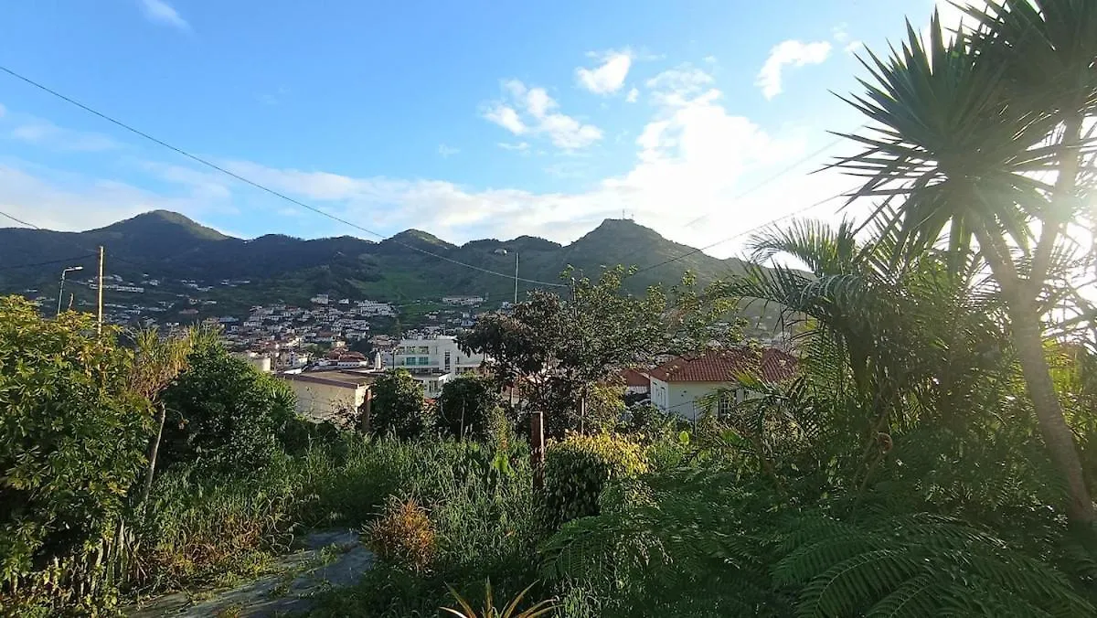 Kanela Guest House B-Side Machico  Machico (Madeira)