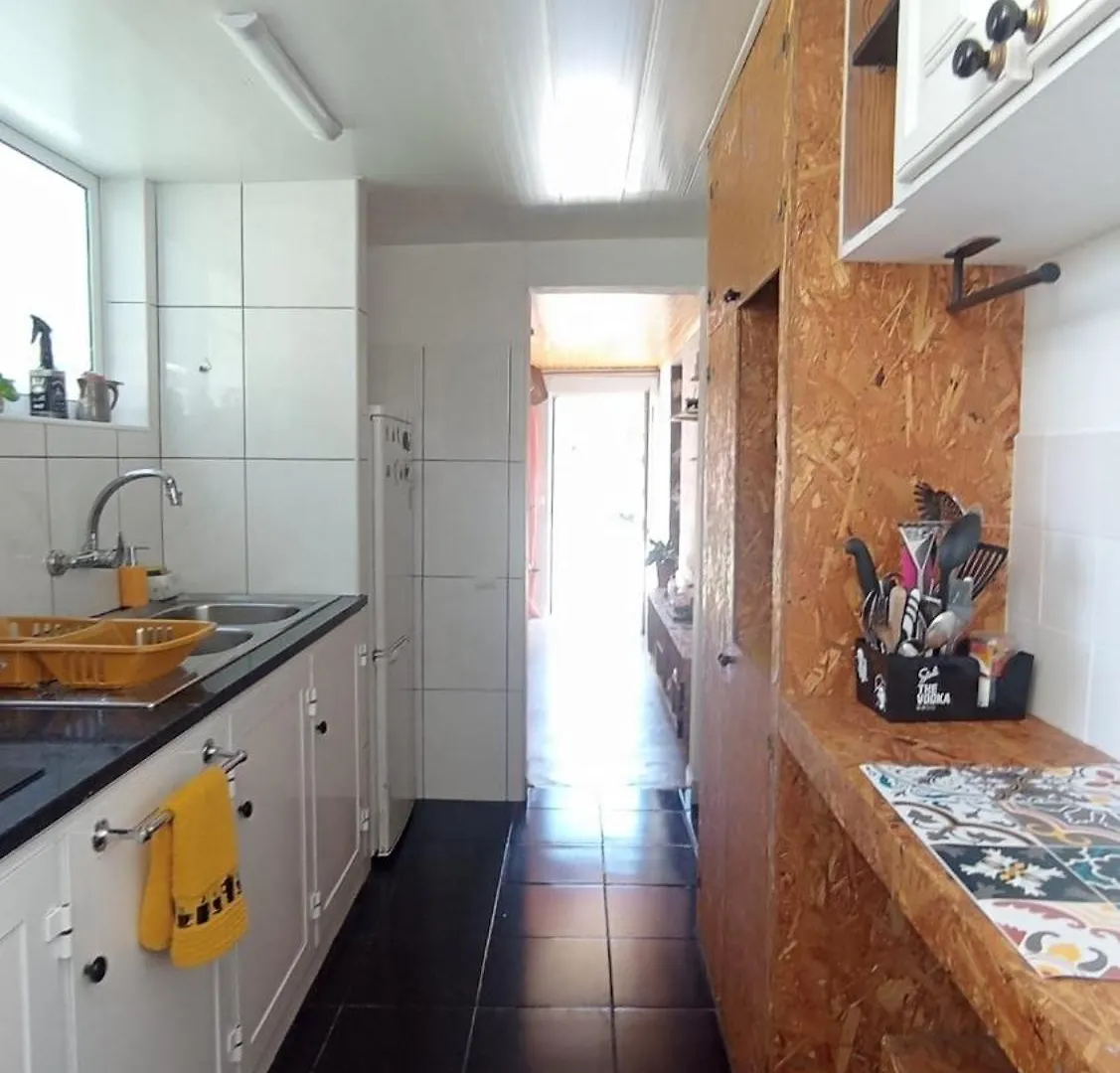 Kanela Guest House B-Side Machico  0*, Machico (Madeira)